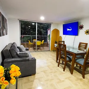 Apartamento En Laureles Con Excelente Ubicacion, Medellín